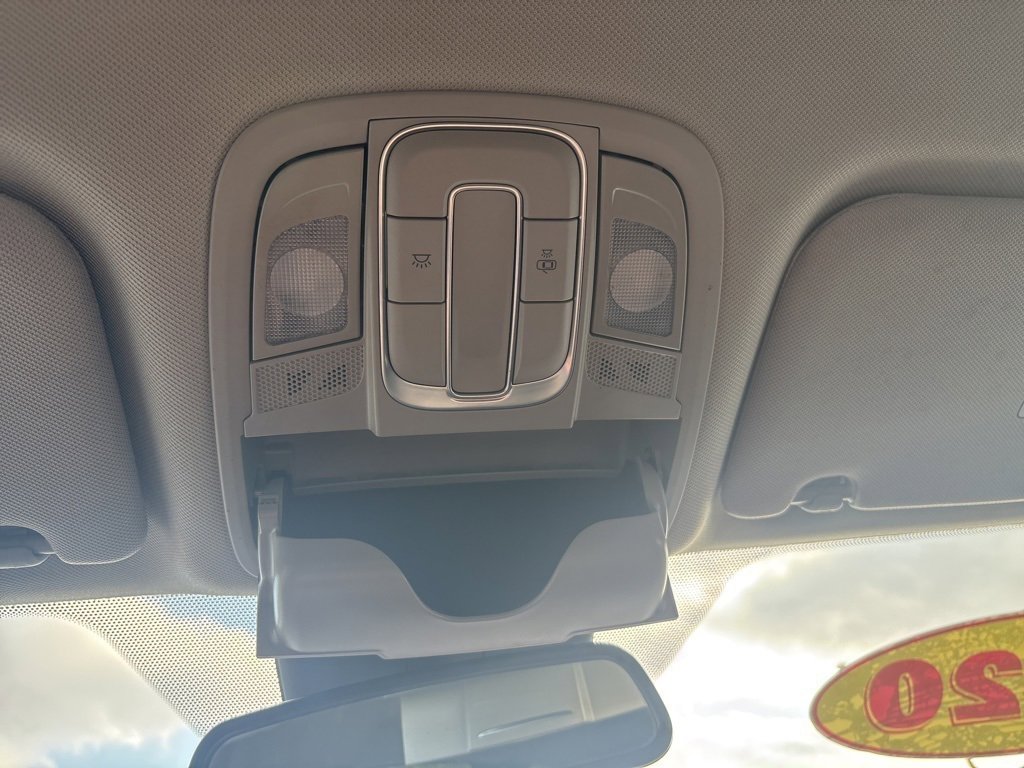 Used 2020 Hyundai Santa Fe SEL image 21