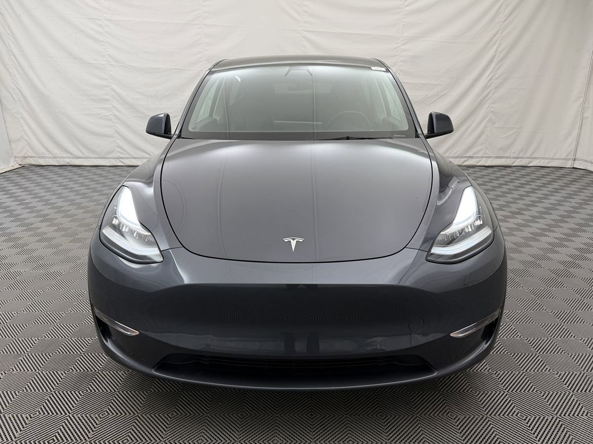 Used 2021 Tesla Model Y Long Range image 3