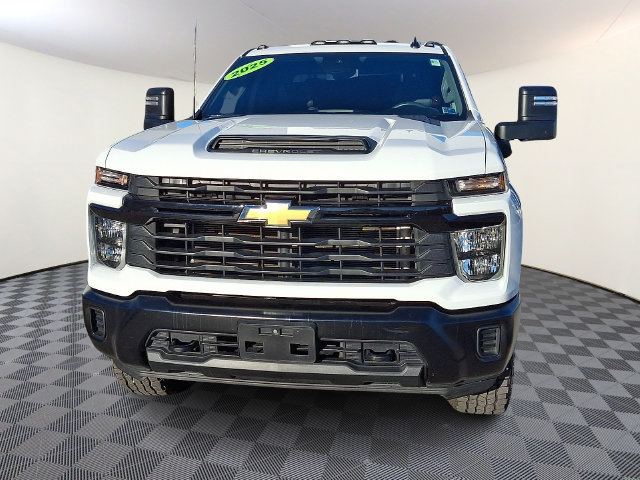 Used 2025 Chevrolet Silverado 2500 W/T w/ WT Convenience Package AWD/4WD image 2