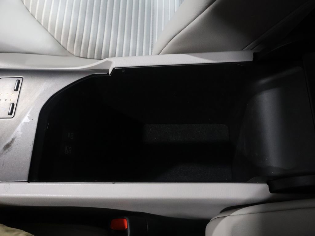 Used 2022 Toyota Camry SE image 30