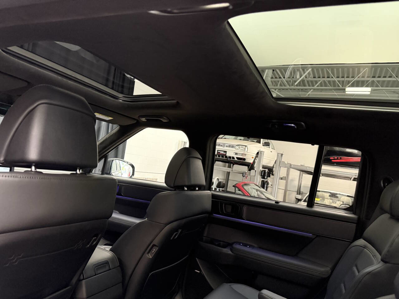 Used 2024 Hyundai Santa Fe Calligraphy image 30