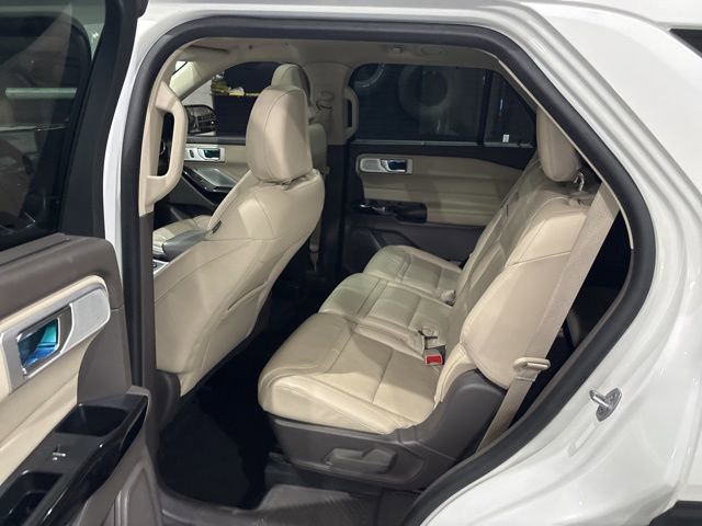 Used 2022 Ford Explorer Platinum w/ Equipment Group 601A image 21