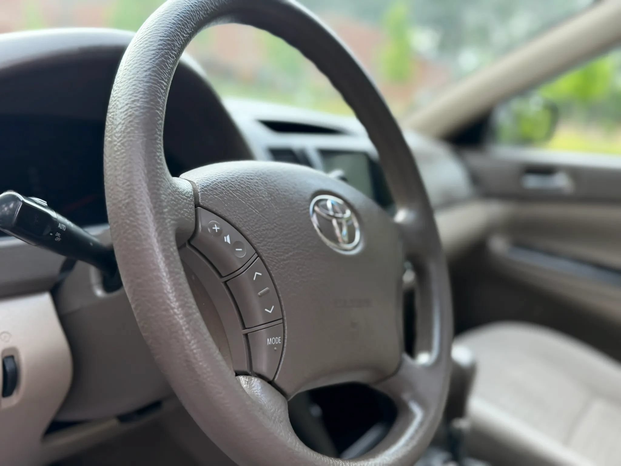 Used 2006 Toyota Camry LE FWD image 11