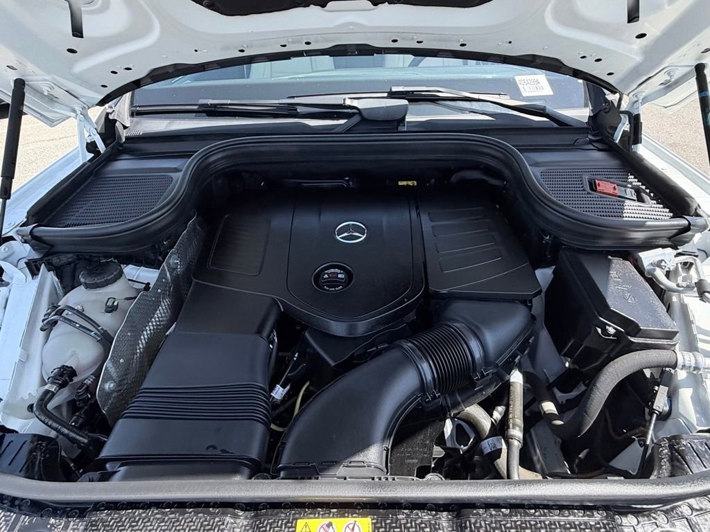 Used 2024 Mercedes-Benz GLE 450e 4MATIC image 32