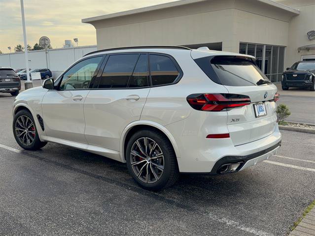 New 2026 BMW X5 xDrive50e w/ M Sport Package AWD/4WD image 8