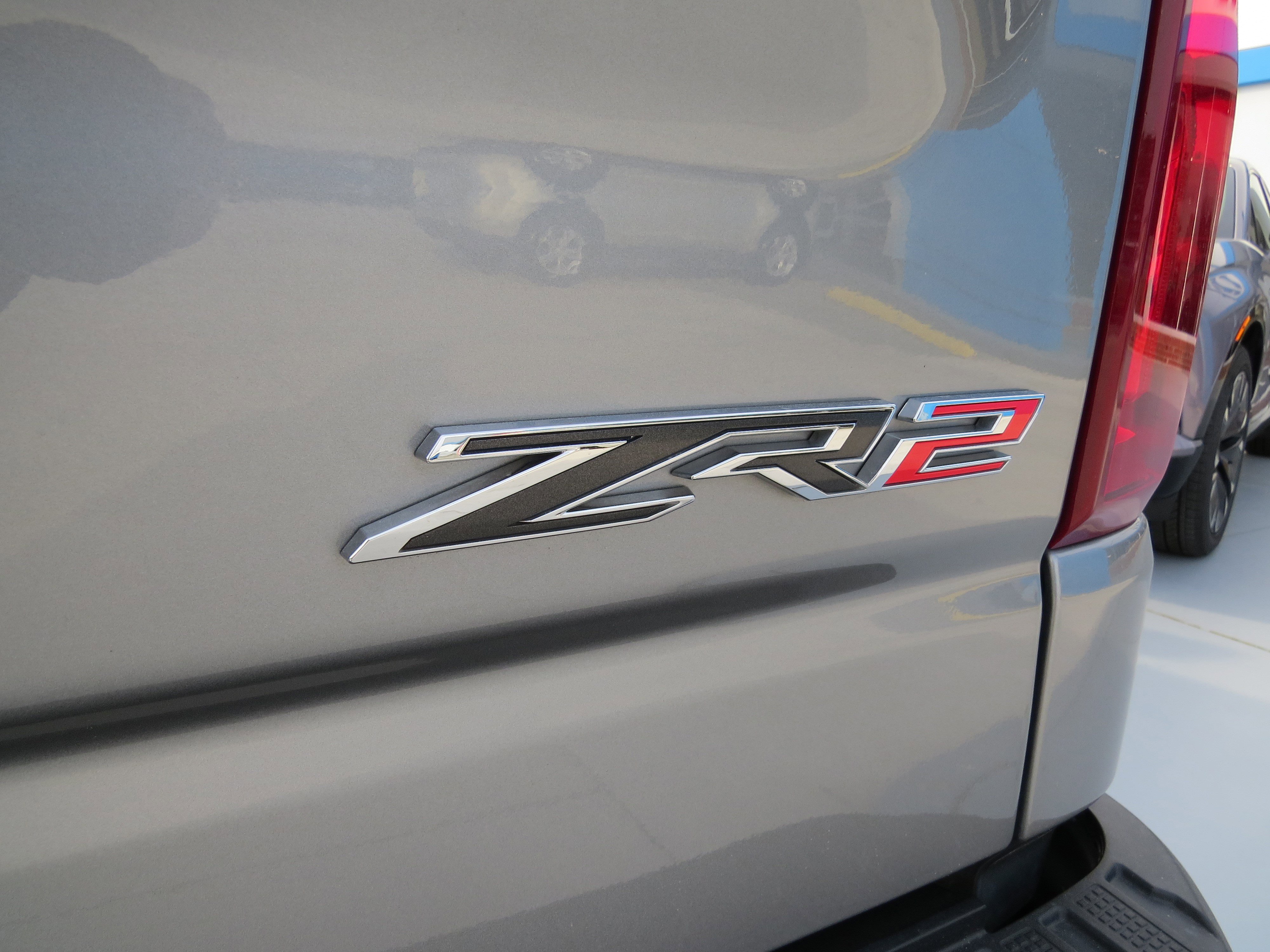 Used 2024 Chevrolet Silverado 1500 ZR2 w/ Technology Package image 12