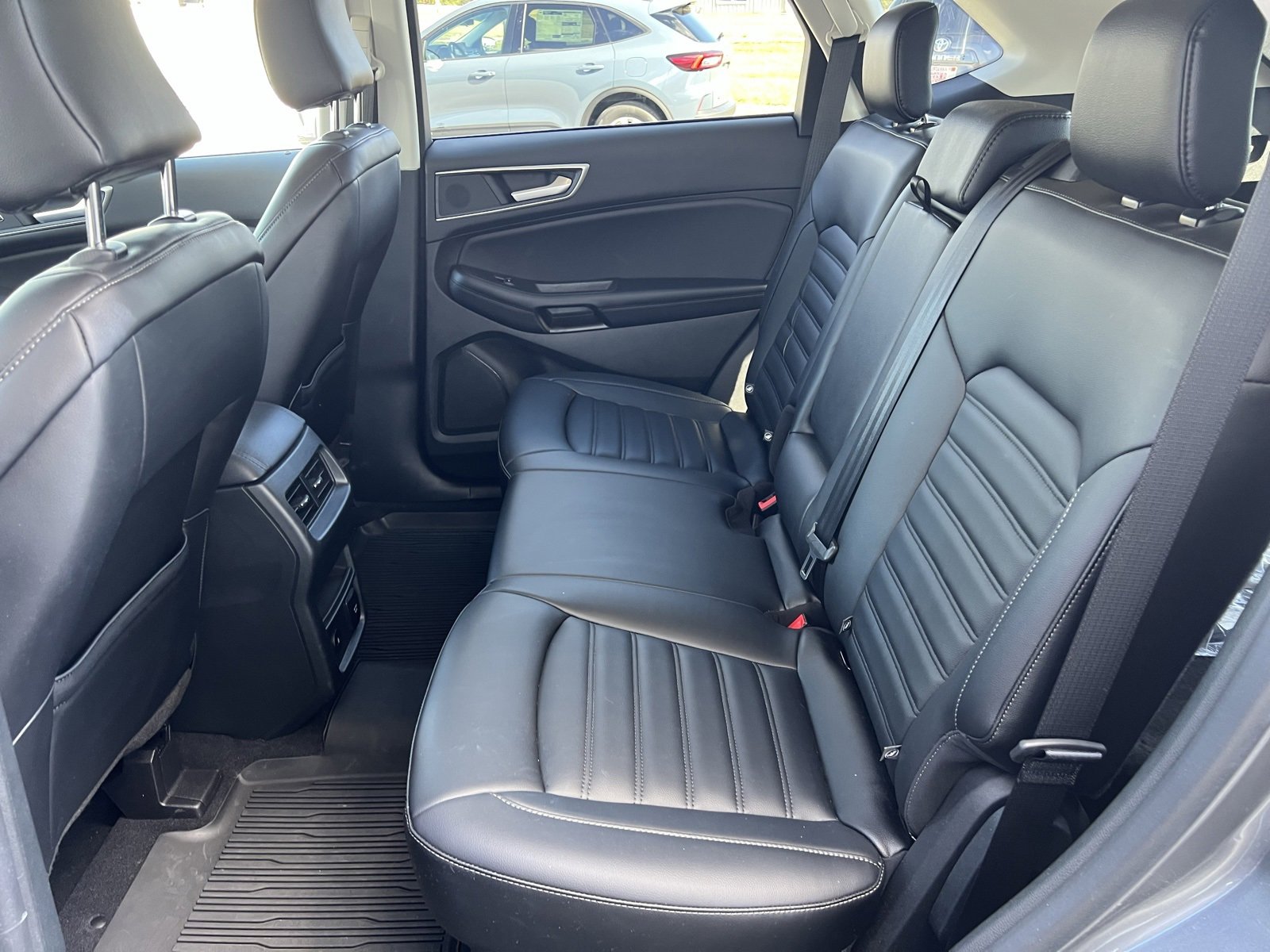 Used 2023 Ford Edge SEL w/ Convenience Package image 17