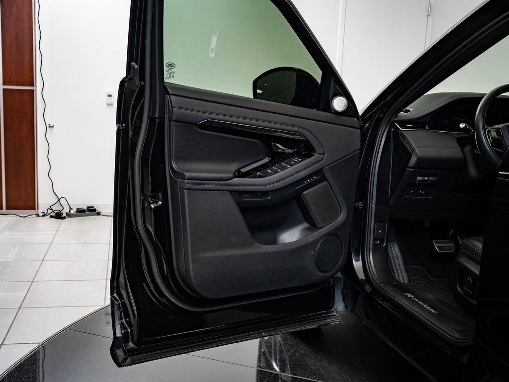 Used 2023 Land Rover Range Rover Evoque R-Dynamic SE image 27
