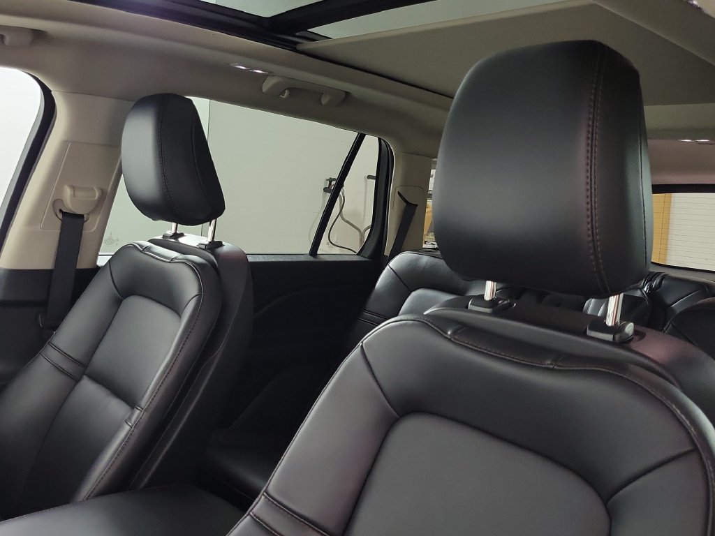 Certified 2024 Lincoln Aviator 2WD w/ Premium Package image 18