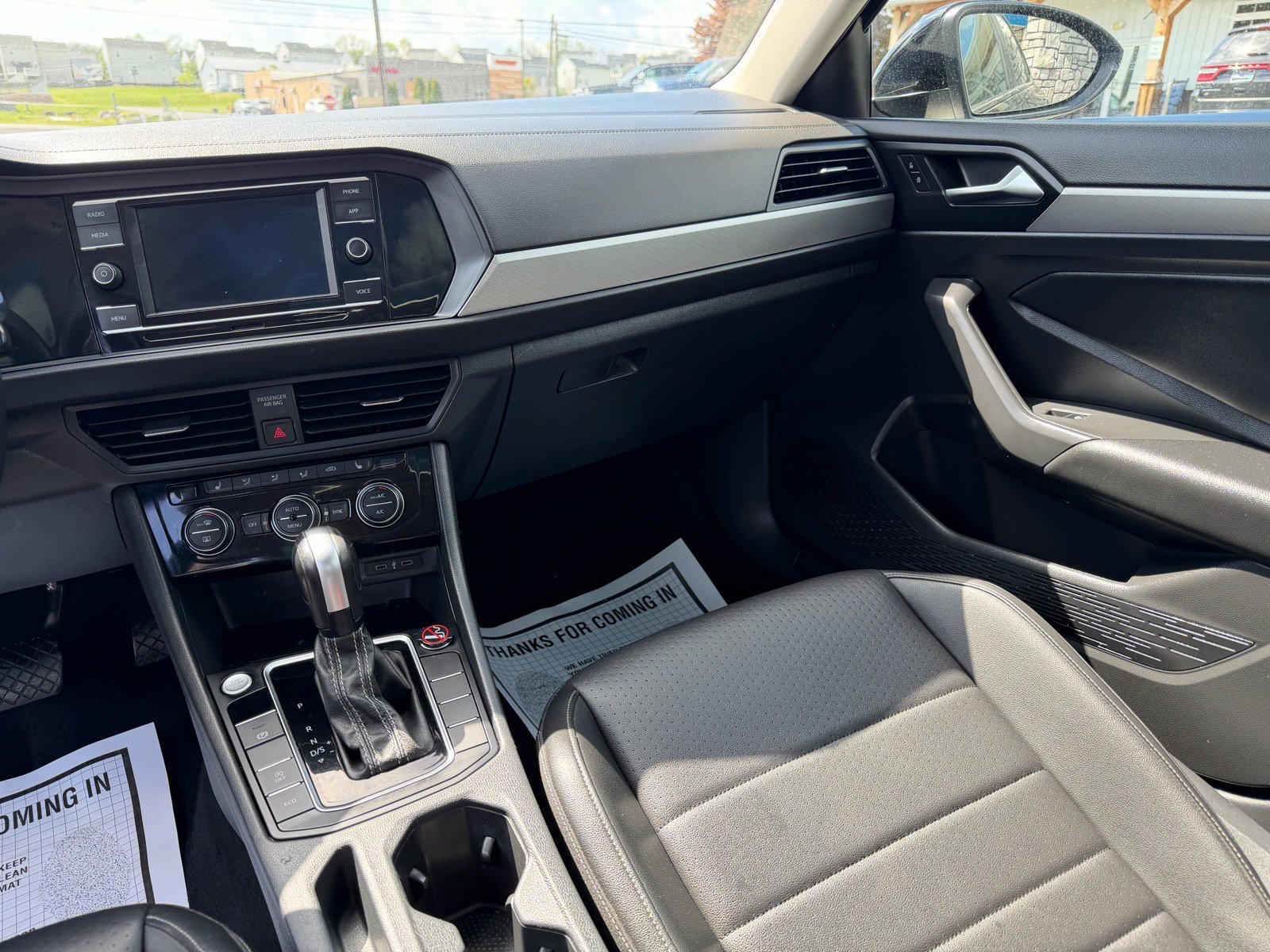 Used 2021 Volkswagen Jetta SE FWD image 16
