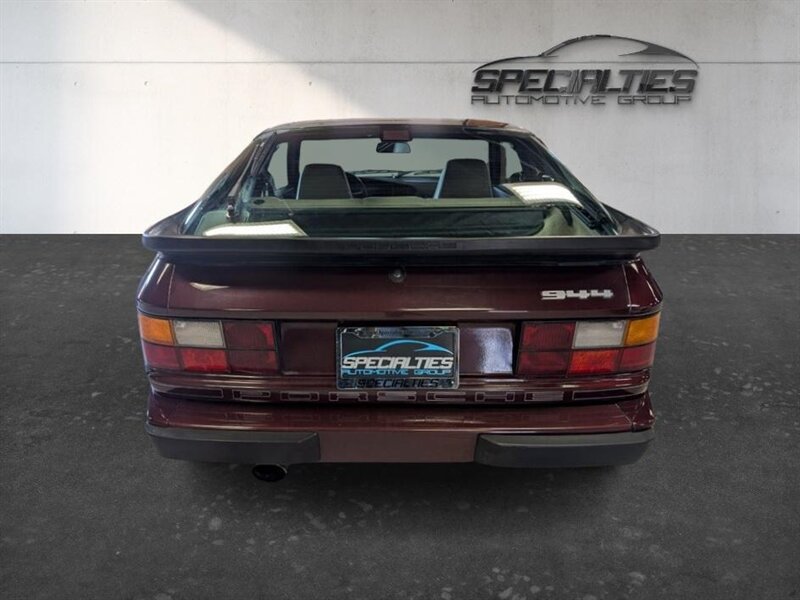 Used 1987 Porsche 944 Coupe RWD image 9