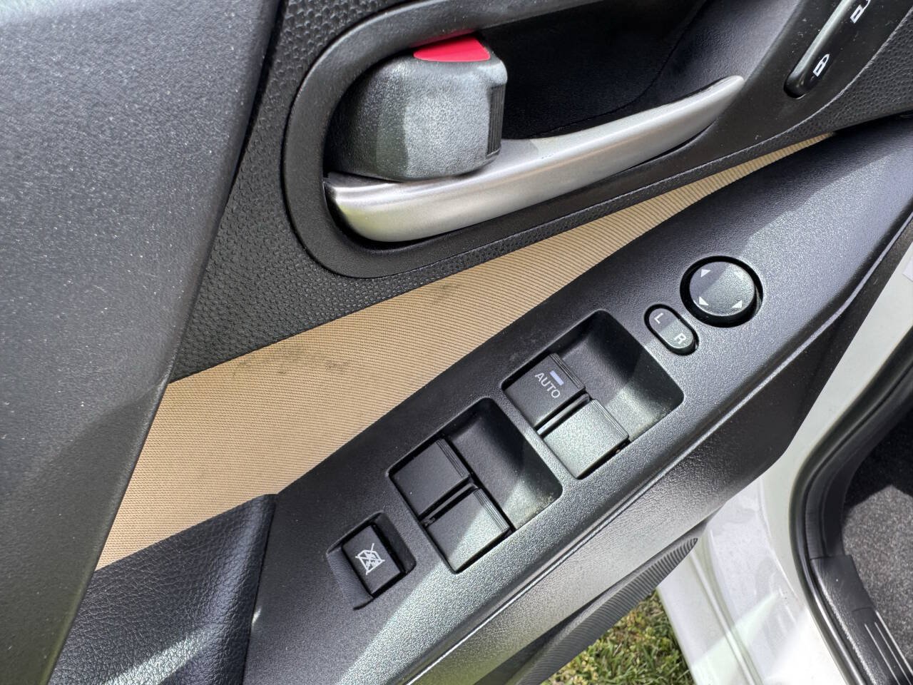 Used 2012 MAZDA MAZDA3 i Touring FWD image 15