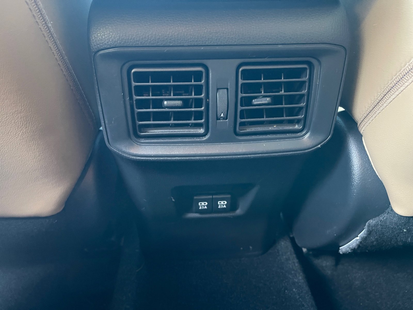 Used 2021 Toyota RAV4 Limited image 22