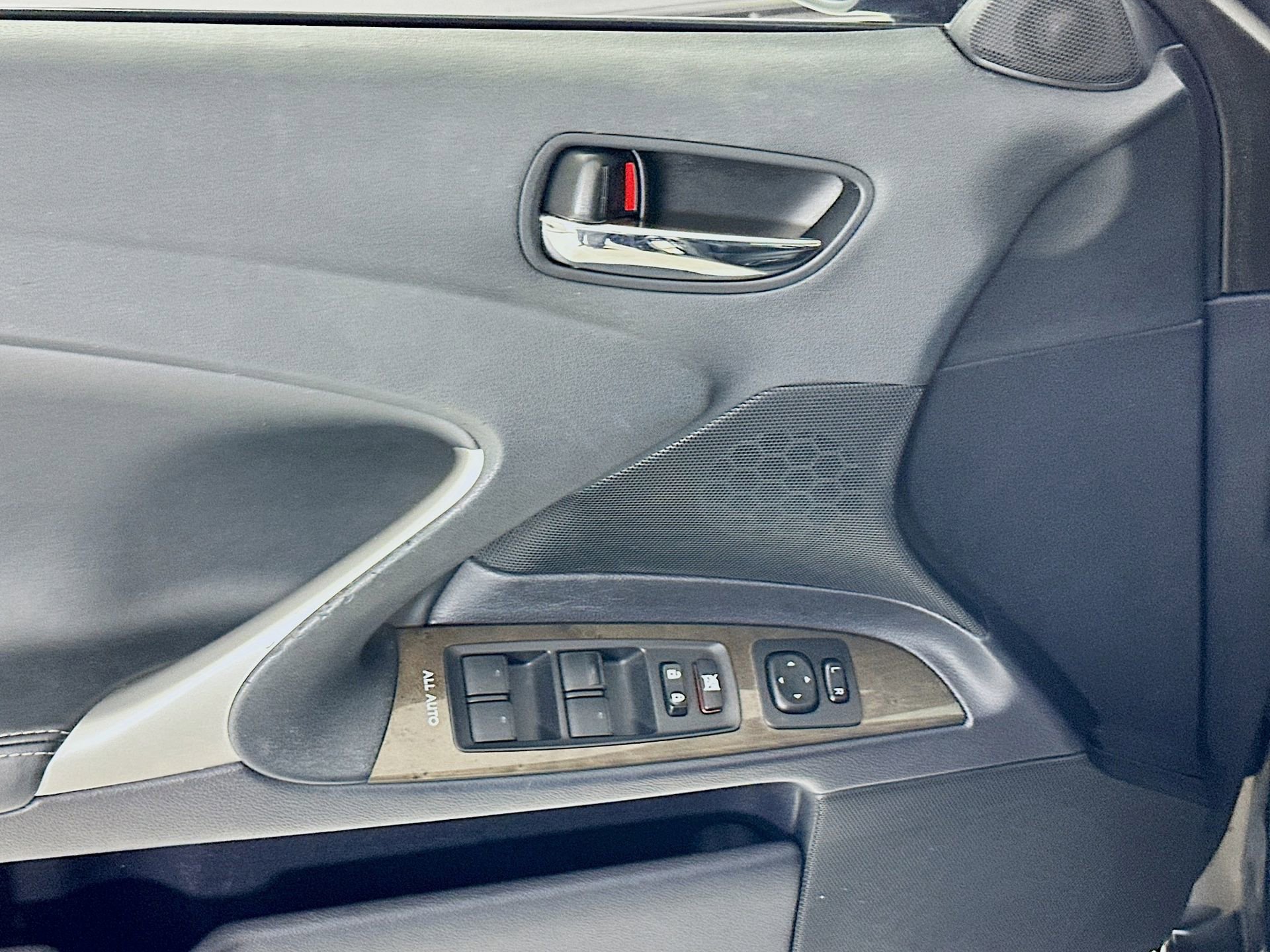 Used 2010 Lexus IS 250 image 17