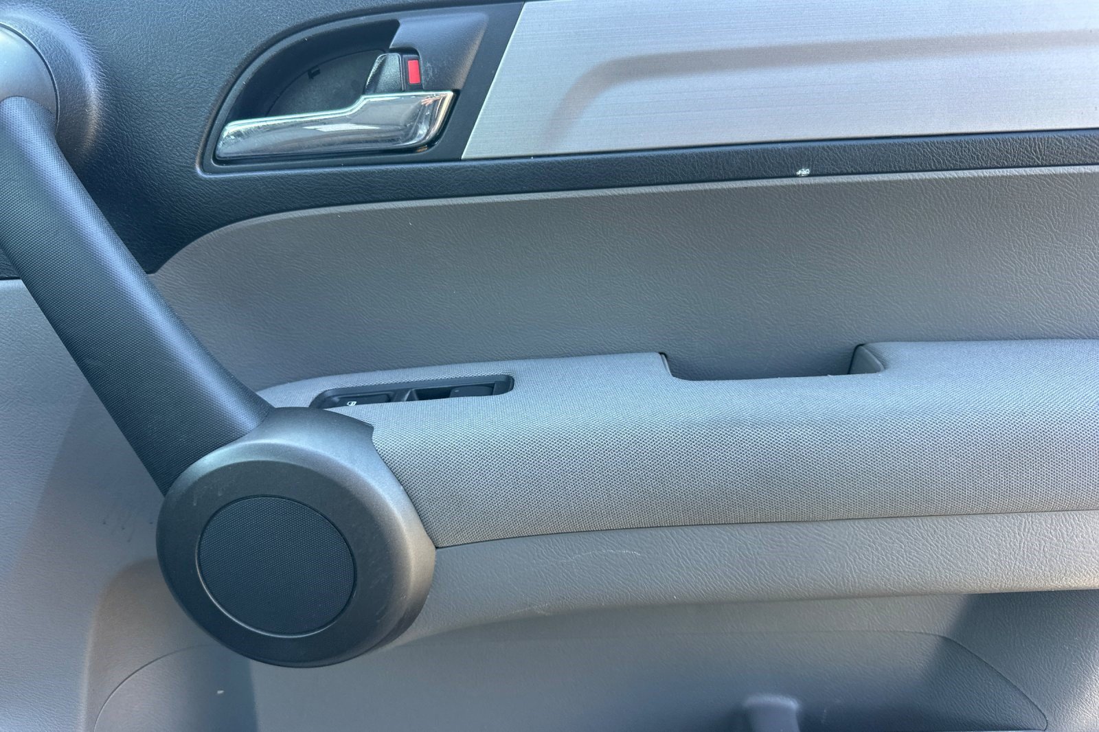 Used 2011 Honda CR-V LX image 19