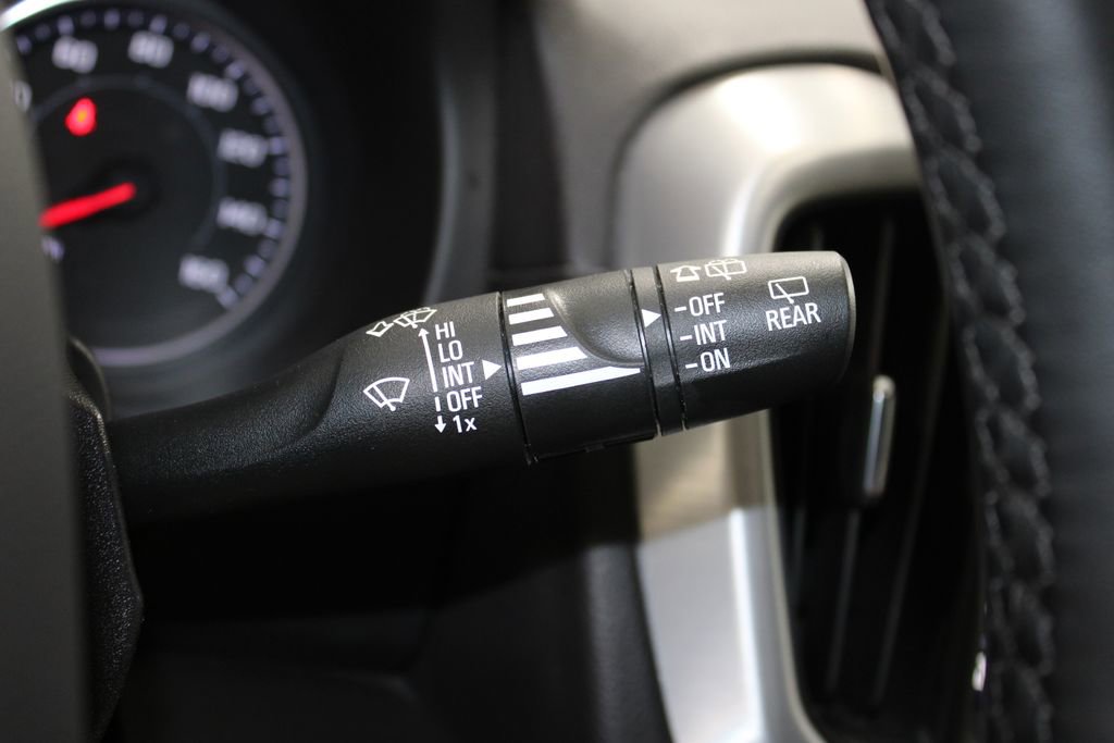 Used 2024 GMC Terrain SLT image 40