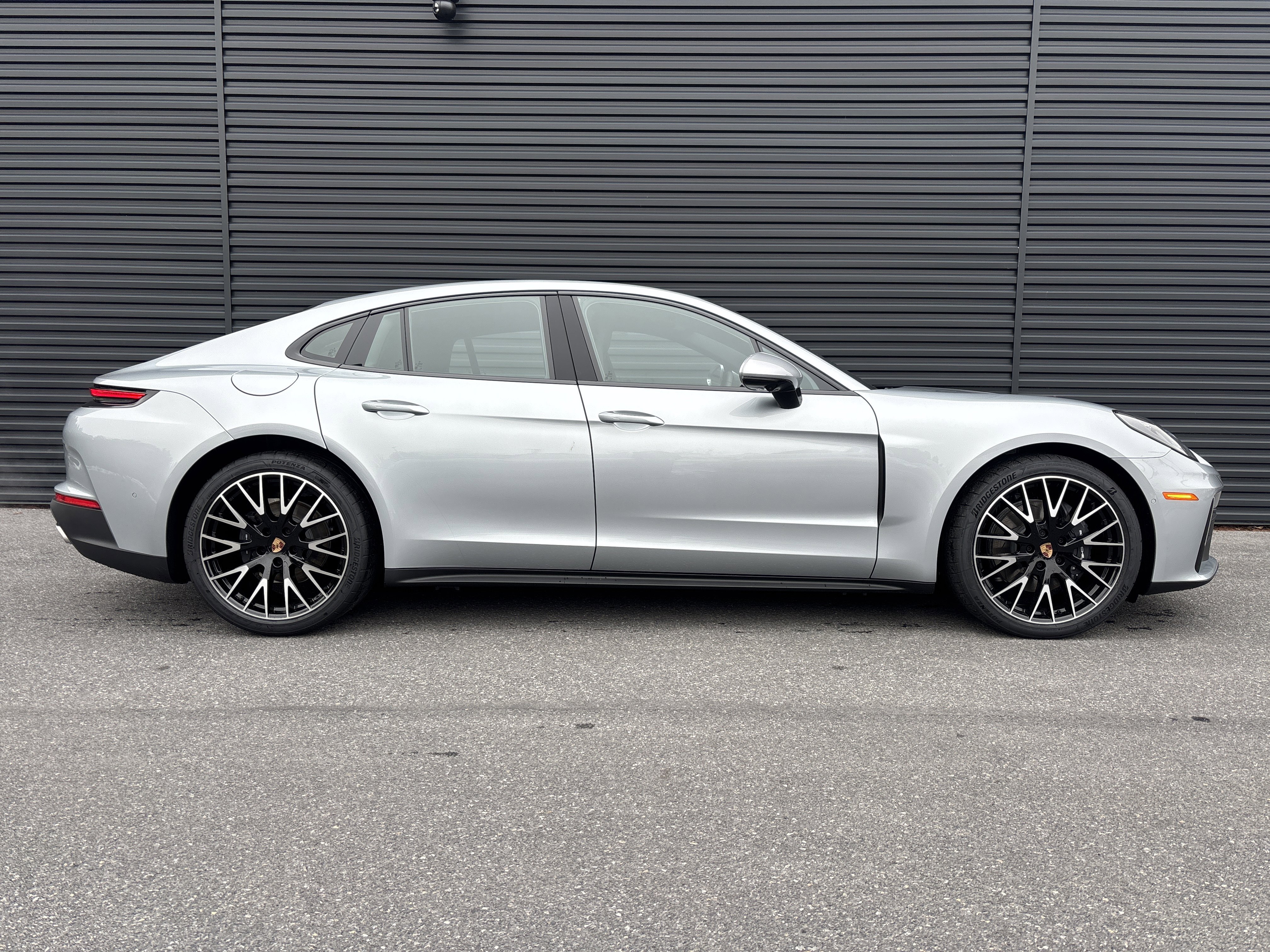 New 2026 Porsche Panamera image 6