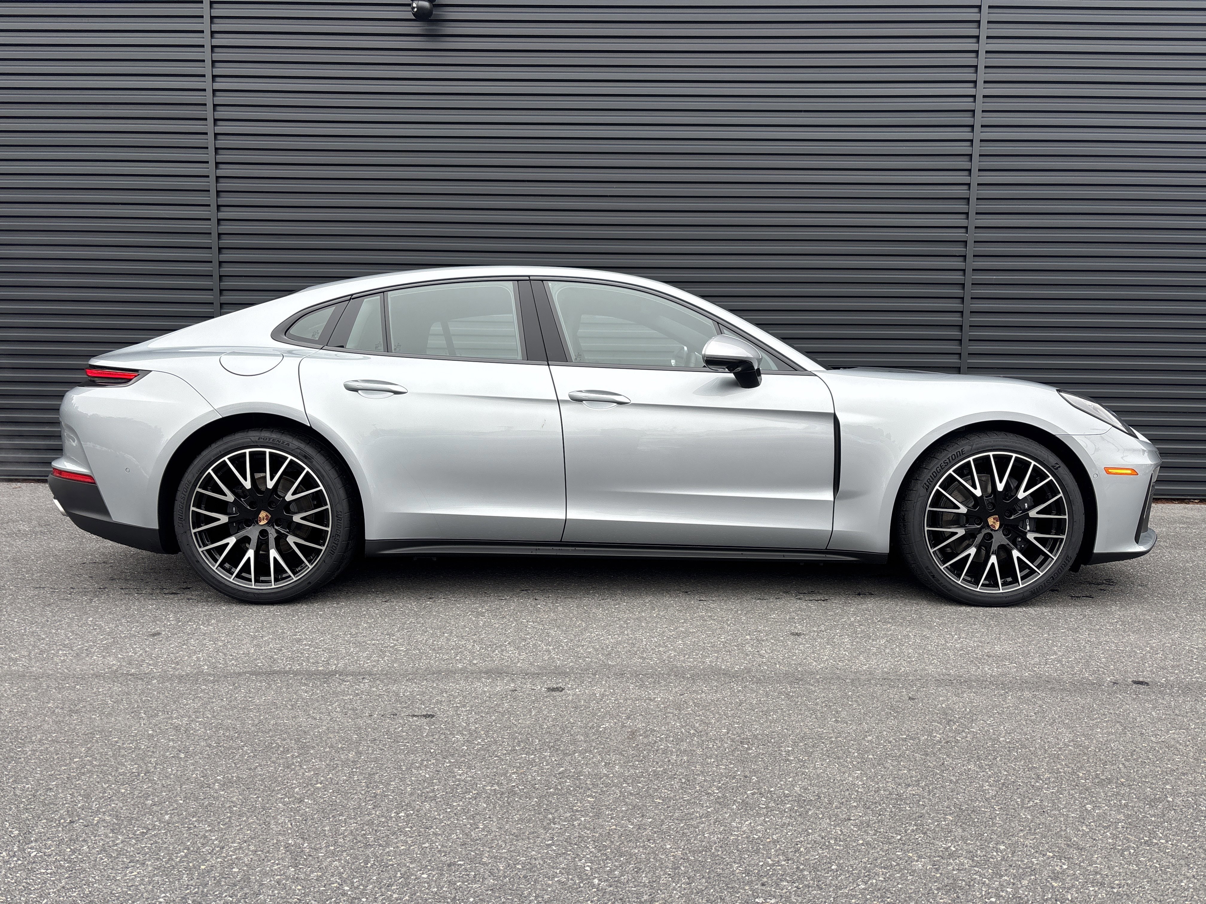 New 2026 Porsche Panamera image 6