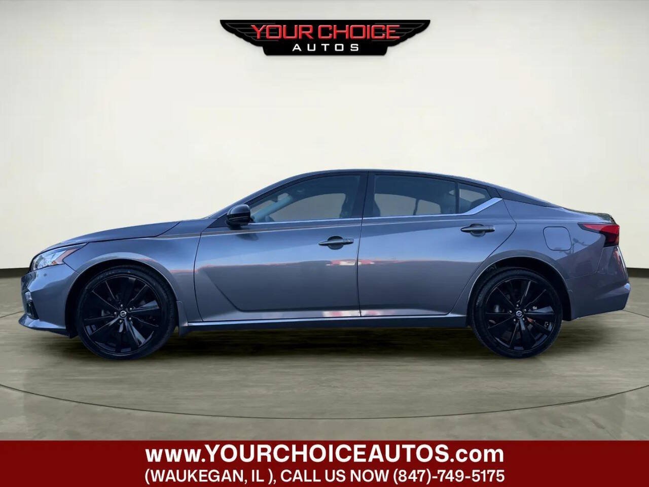 Used 2022 Nissan Altima 2.5 SR w/ Midnight Edition Package AWD/4WD image 2