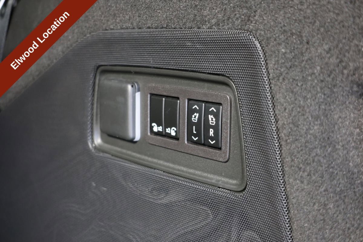 Used 2023 Cadillac Escalade V AWD/4WD image 48