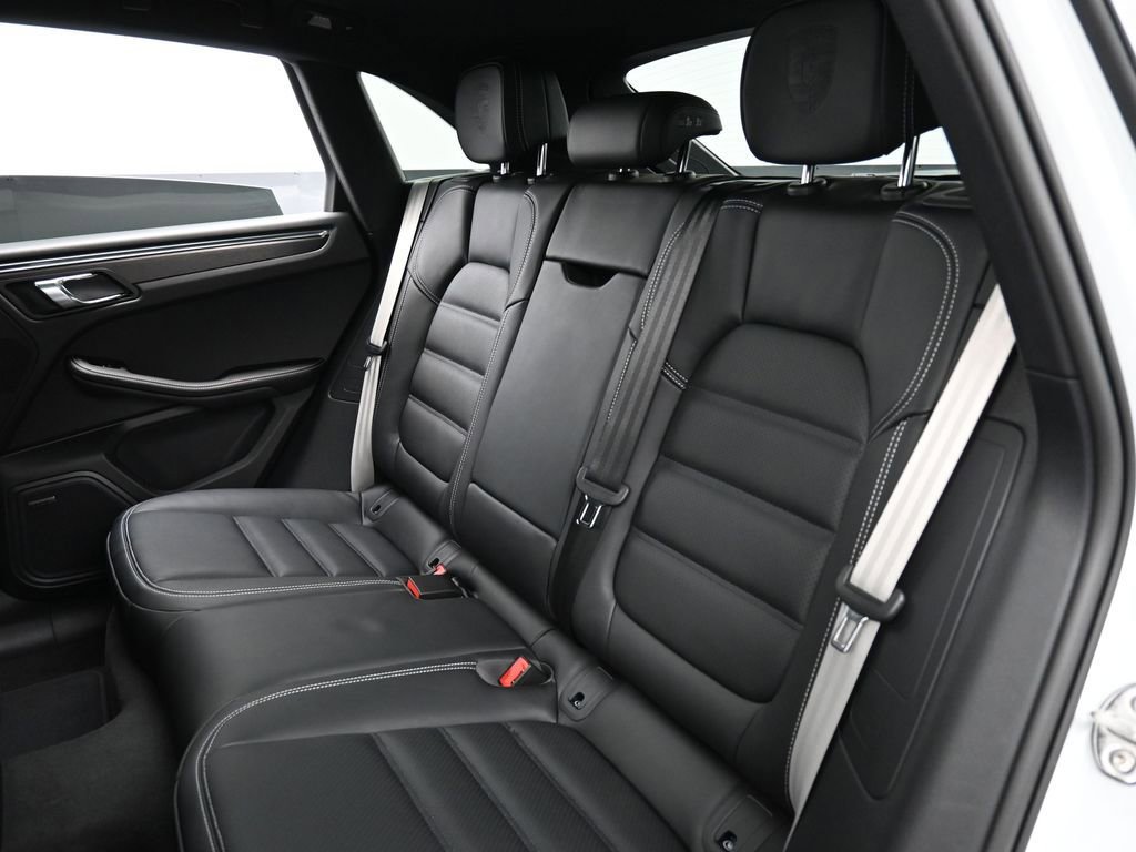 New 2026 Porsche Macan GTS AWD/4WD image 24