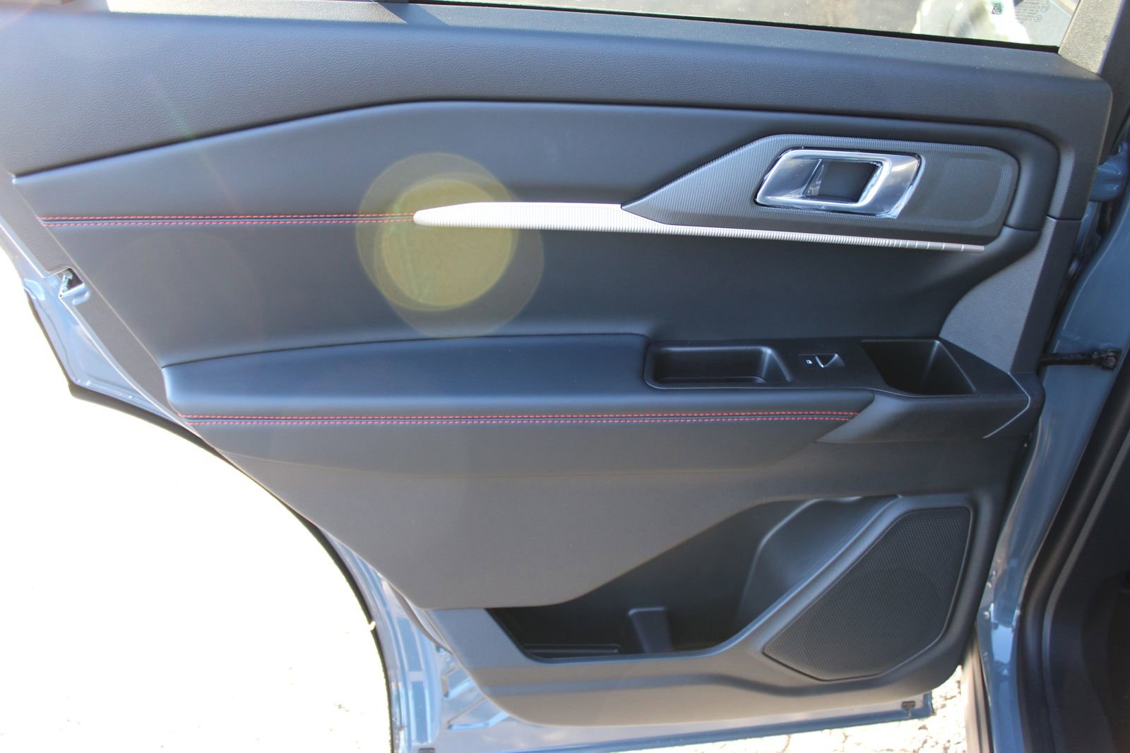 New 2026 Ford Explorer ST-Line w/ ST-Line Street Pack image 15