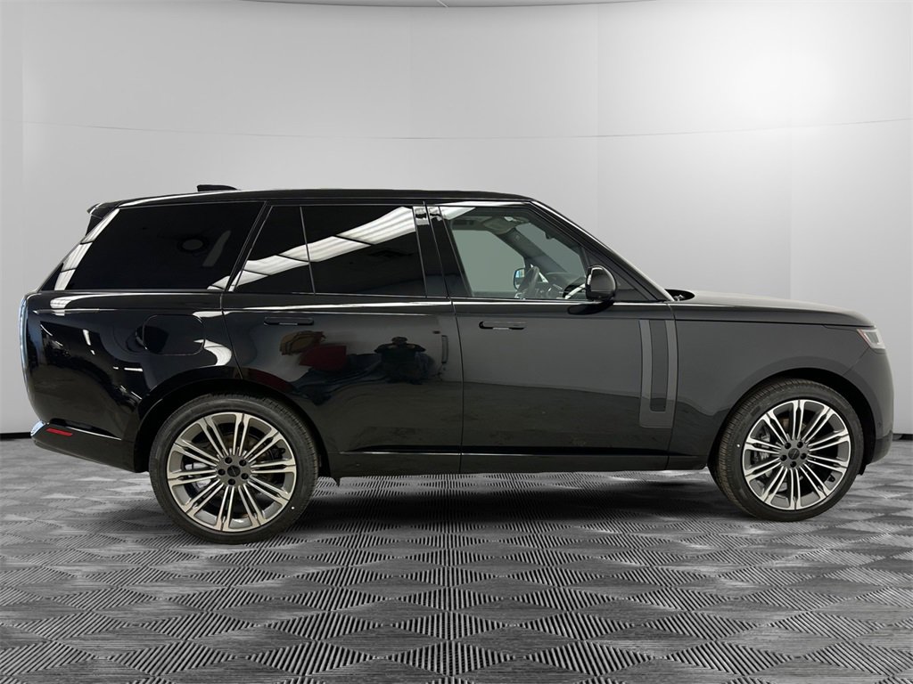 New 2026 Land Rover Range Rover SE image 6