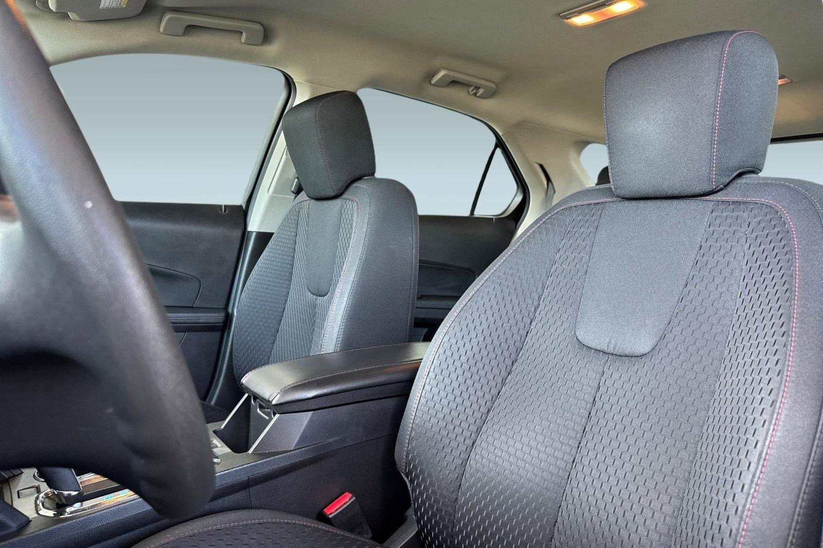 Used 2015 Chevrolet Equinox LS image 24