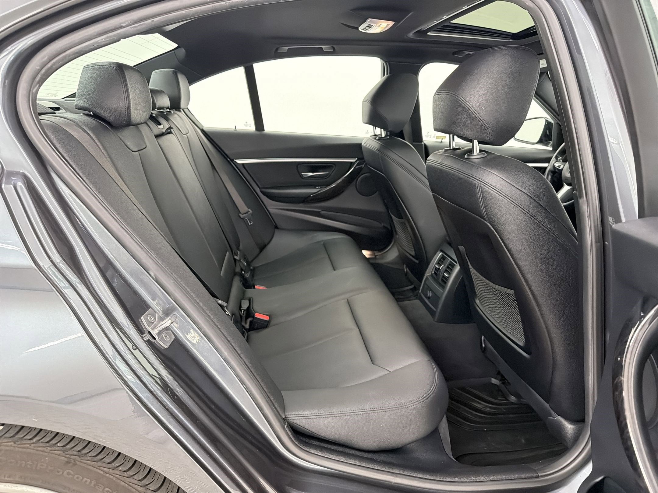 Used 2017 BMW 330i Sedan image 24