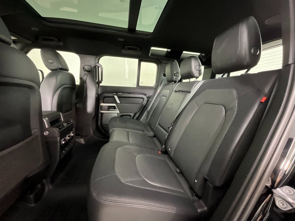Certified 2023 Land Rover Defender 110 X-Dynamic SE image 25