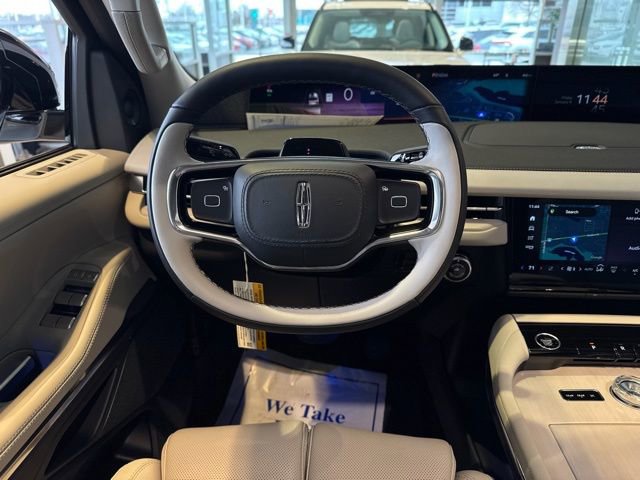 New 2026 Lincoln Navigator Reserve w/ Jet Appearance Package image 30