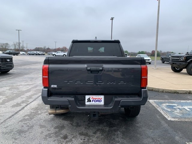 Used 2025 Toyota Tacoma SR5 image 6