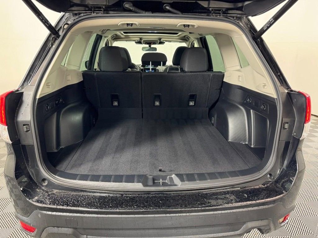 Used 2022 Subaru Forester Premium image 4
