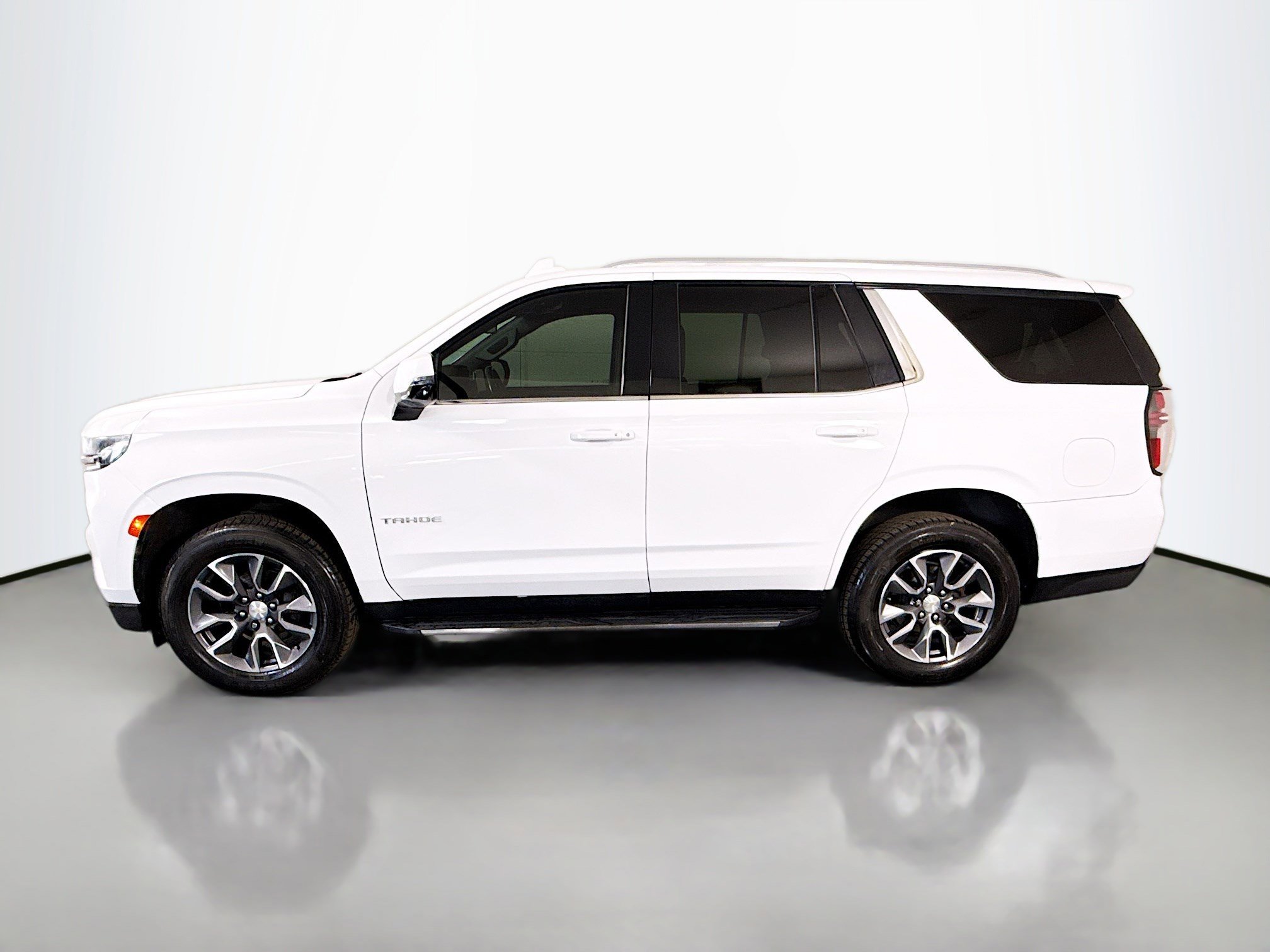 Used 2022 Chevrolet Tahoe LT w/ LT Signature Plus Package RWD image 6