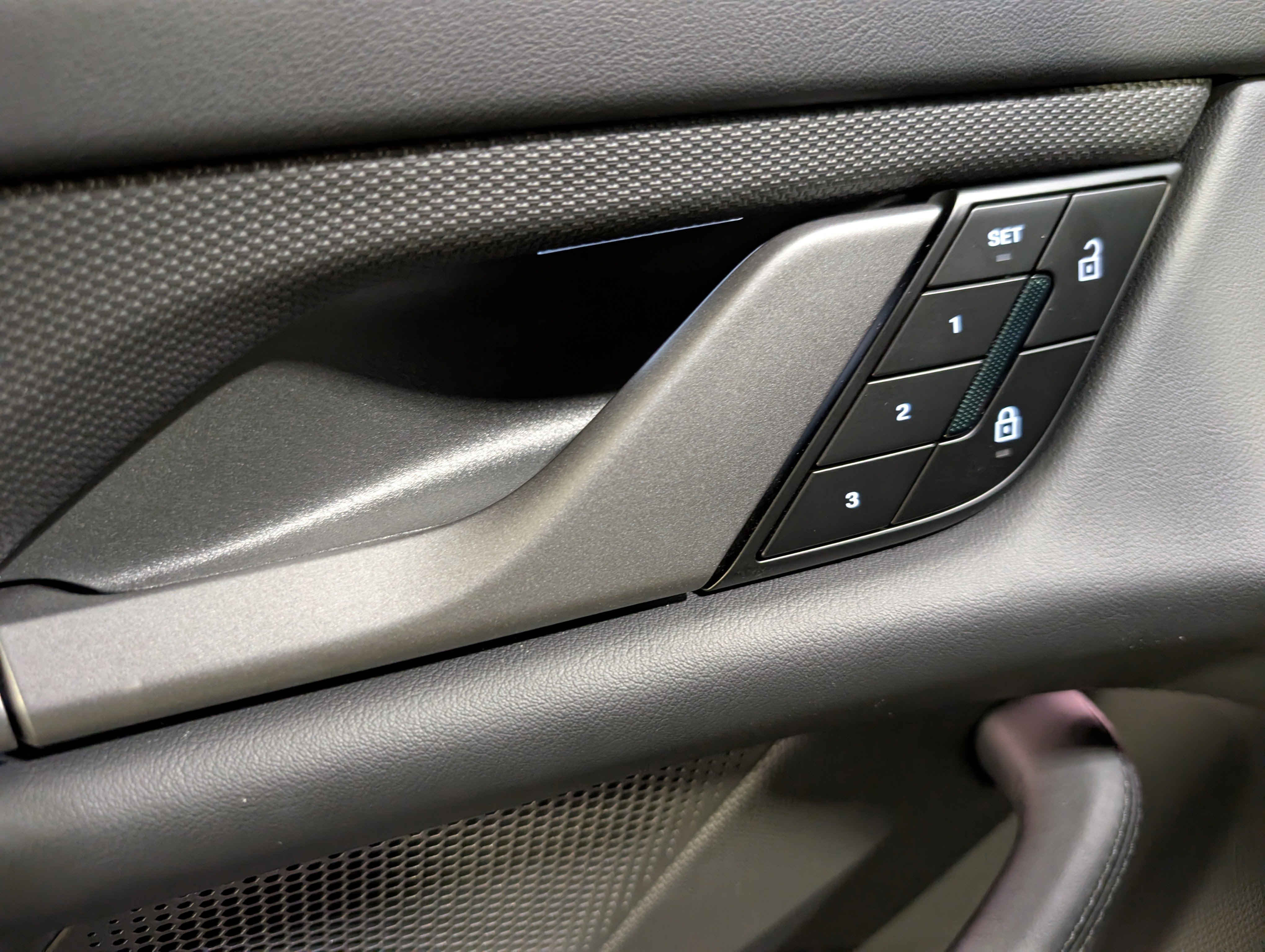 New 2026 Porsche Taycan image 20