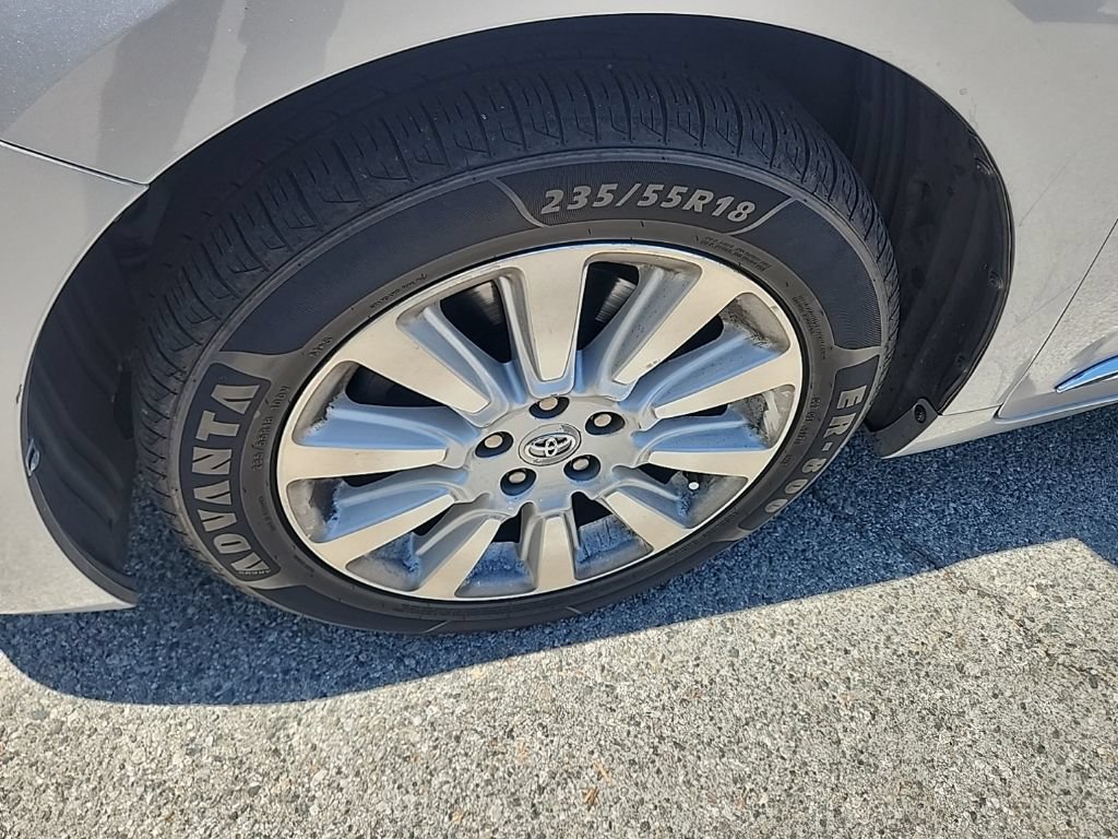 Used 2012 Toyota Sienna Limited w/ Premium Pkg FWD image 9
