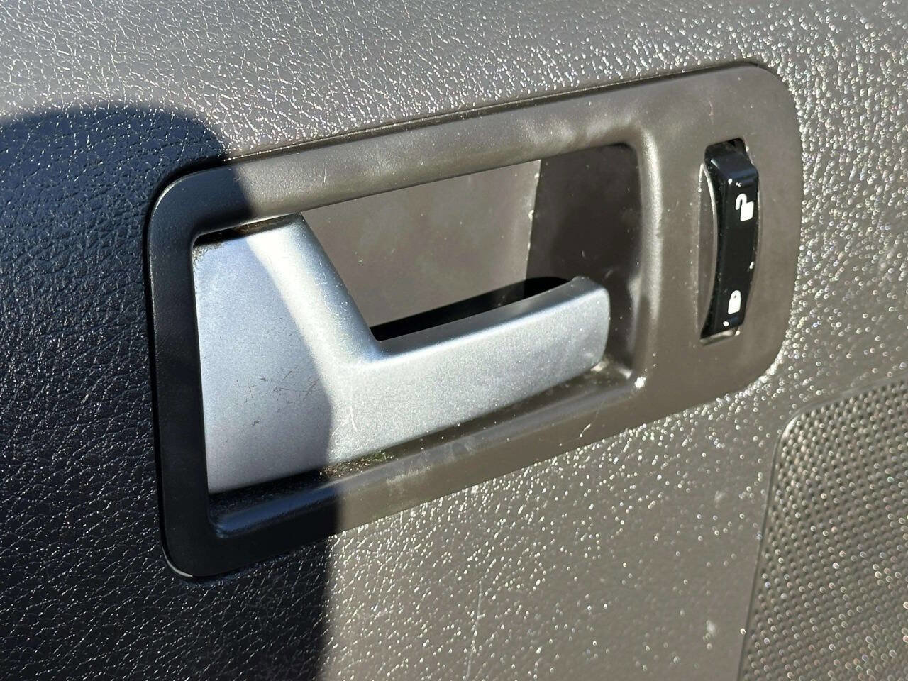 Used 2005 Ford Mustang GT image 10