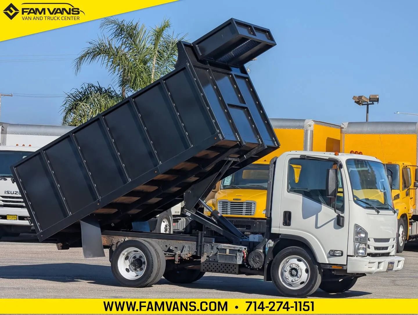 Used 2021 Isuzu NPR image 1