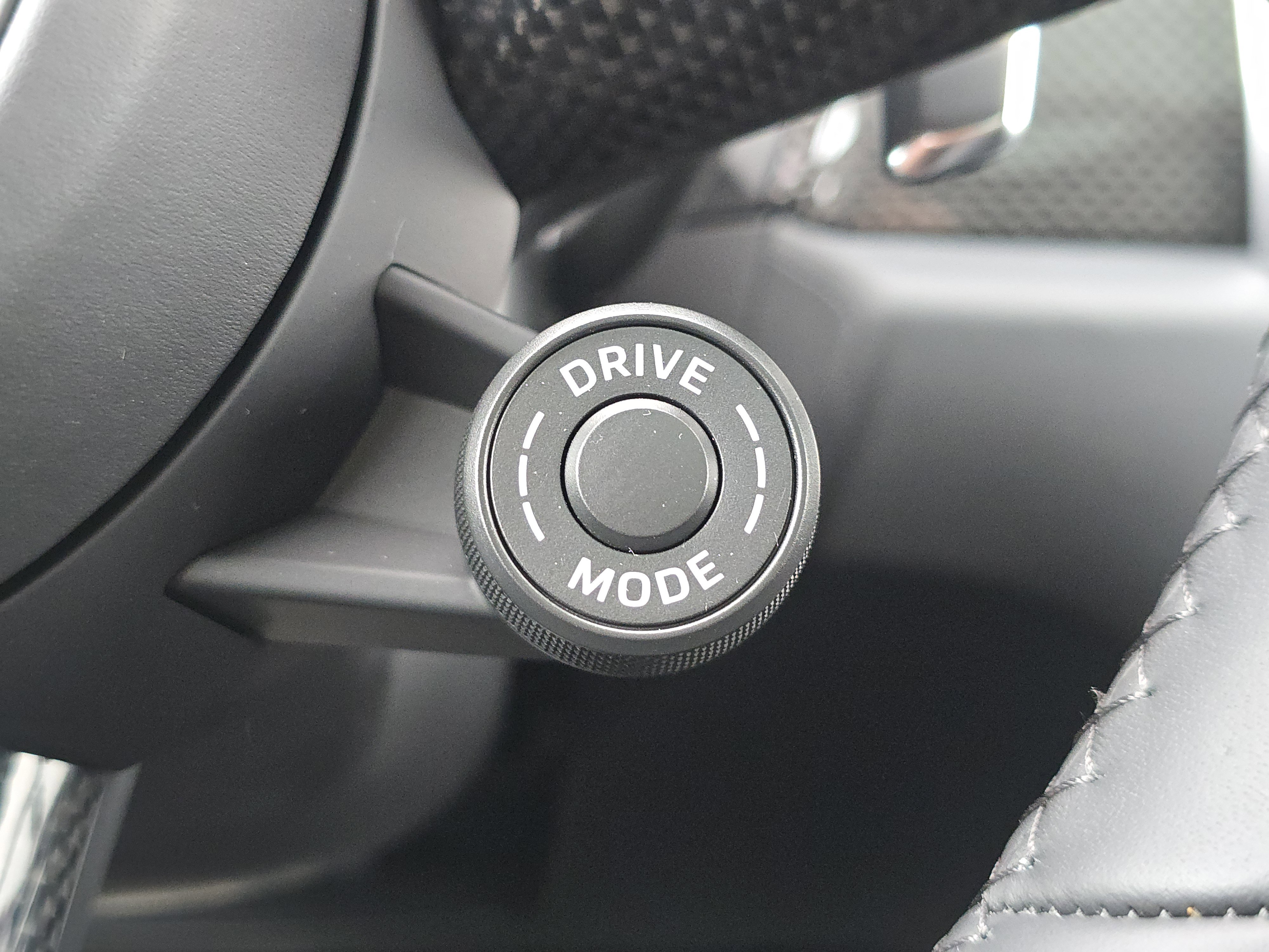 New 2026 Porsche Macan GTS image 26