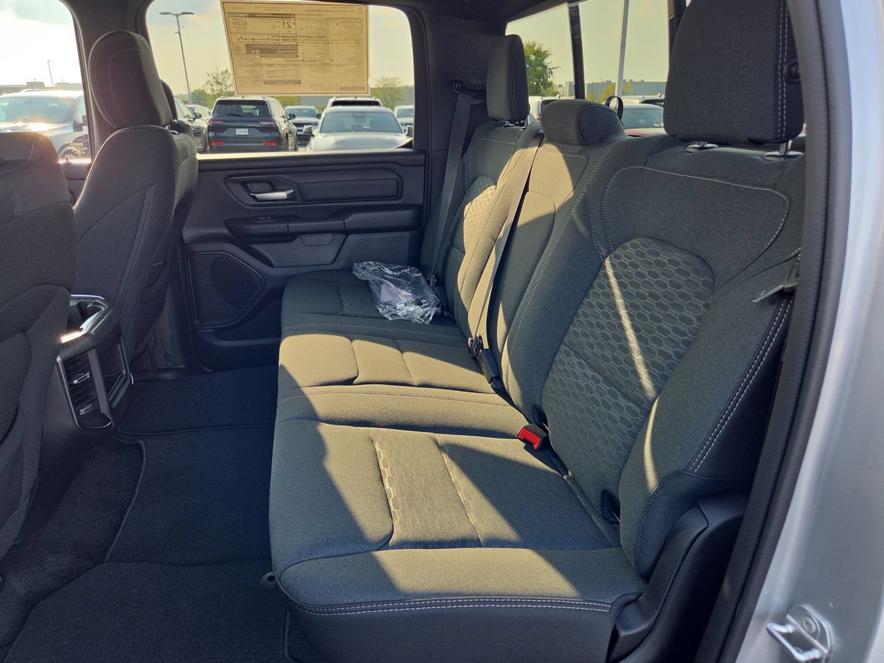 New 2026 RAM 1500 Express AWD/4WD image 17