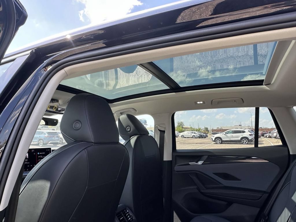 New 2026 Volkswagen Tiguan SE AWD/4WD image 10