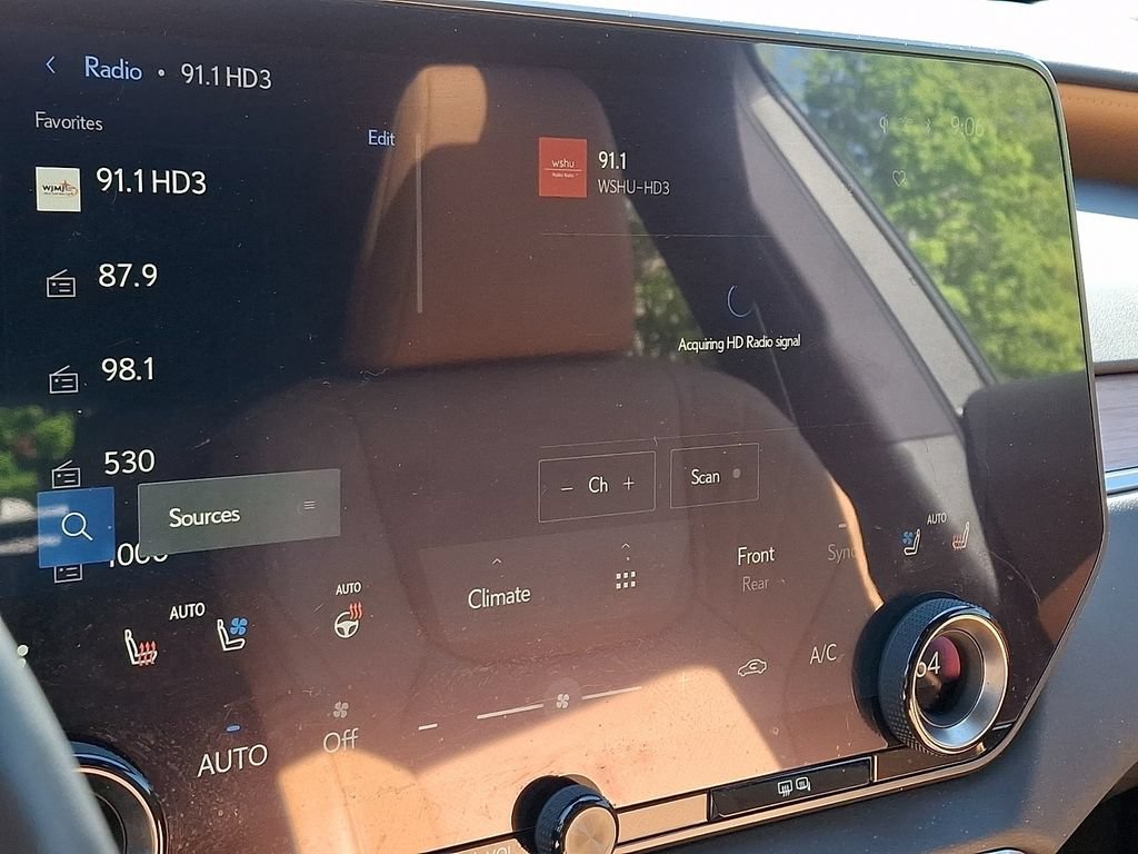 Used 2024 Lexus RX 350 Premium w/ Accessory Package (Z1) AWD/4WD image 18