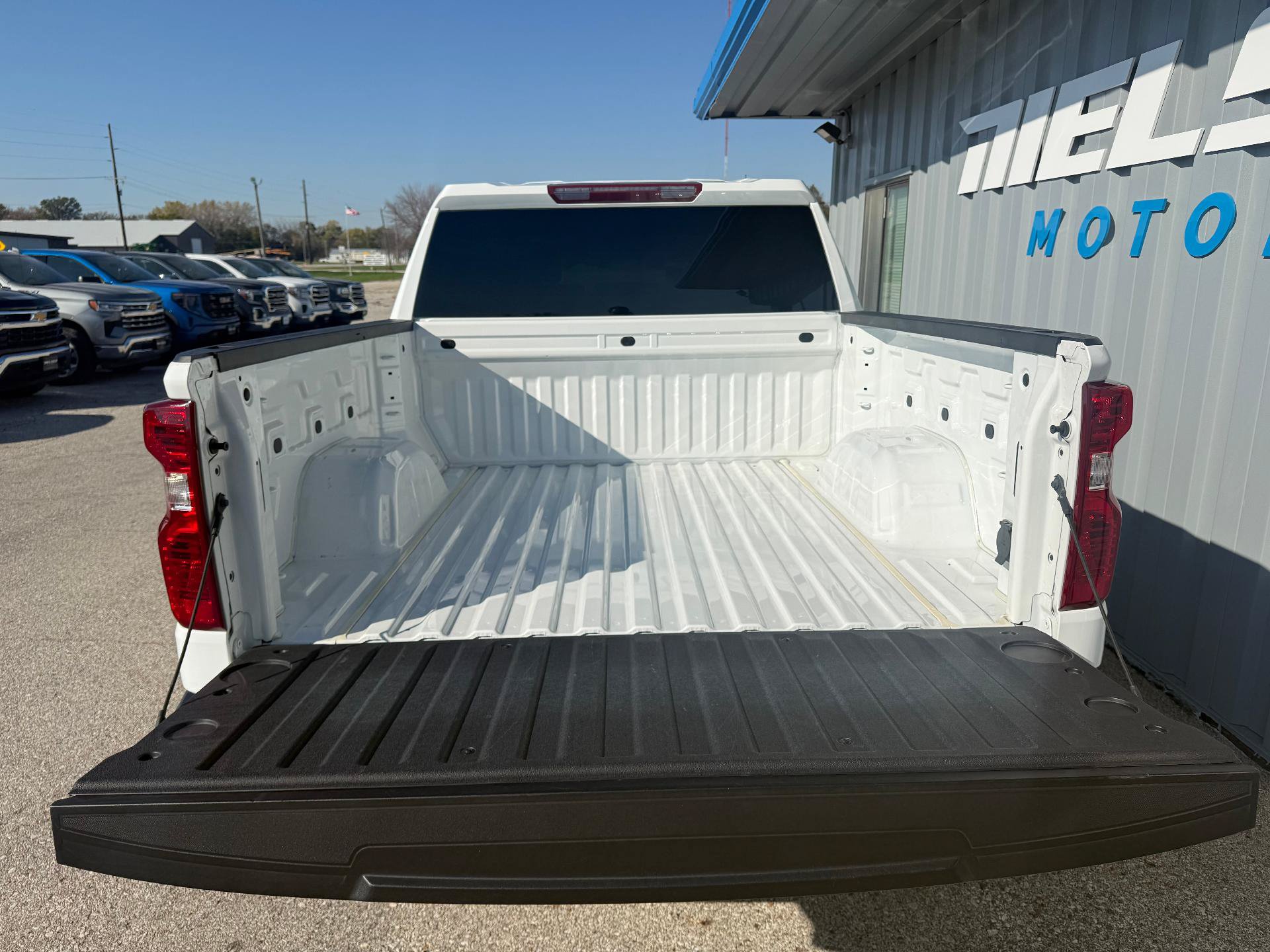 Used 2024 Chevrolet Silverado 1500 LT AWD/4WD image 21