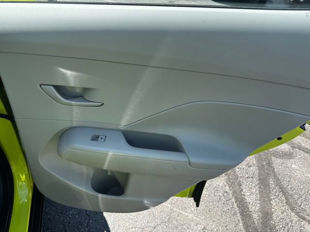 Used 2024 Hyundai Kona SE FWD image 15