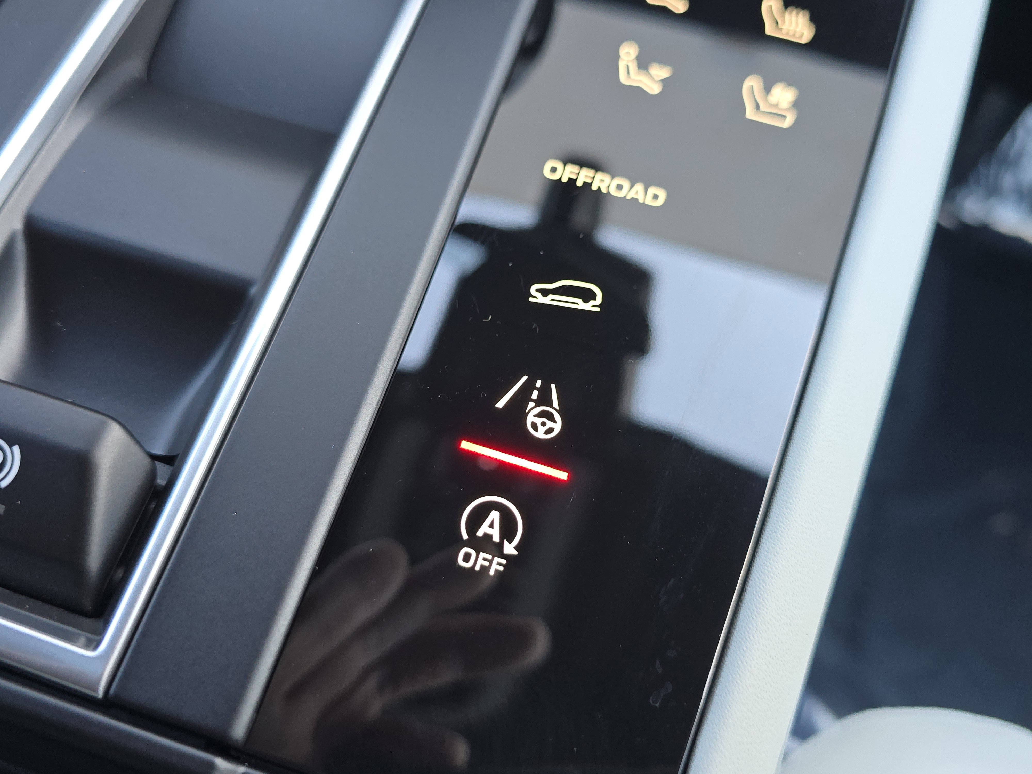 New 2026 Porsche Macan image 26