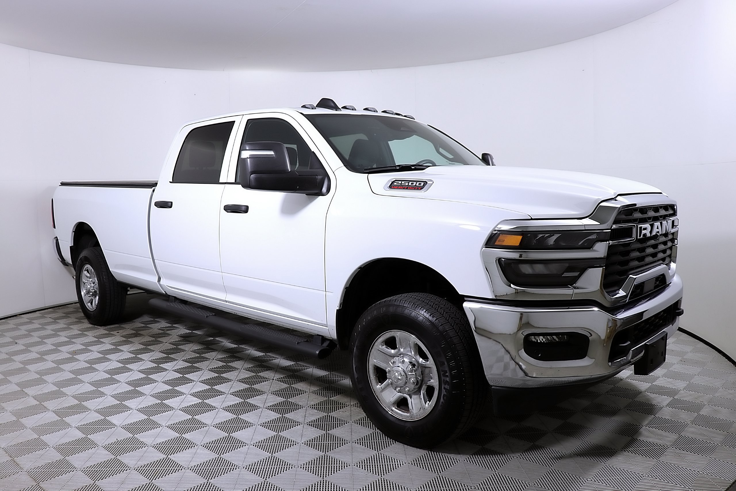 Used 2025 RAM 2500 Tradesman AWD/4WD image 6