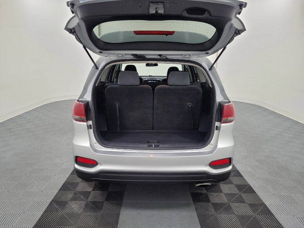 Used 2020 Kia Sorento LX image 29