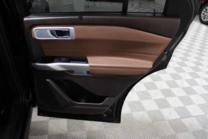 Used 2022 Ford Explorer King Ranch w/ Technology Package image 27