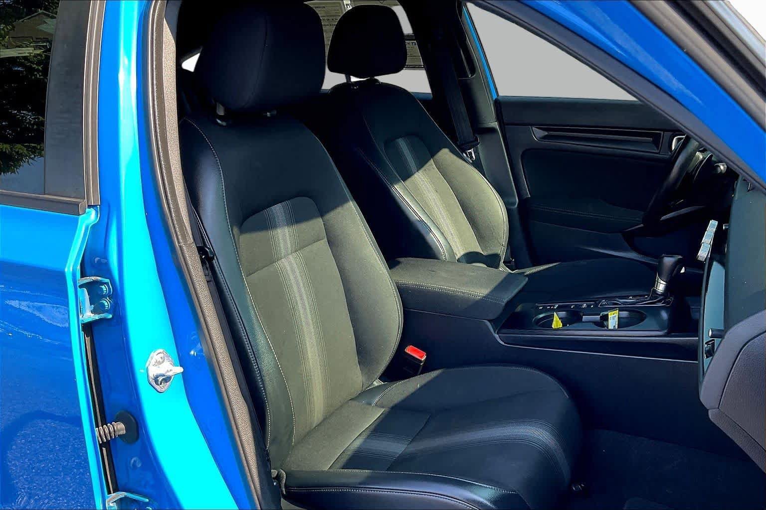 Used 2023 Honda Civic Sport image 9