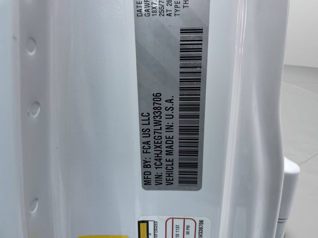 Used 2020 Jeep Wrangler Unlimited Sahara AWD/4WD image 36